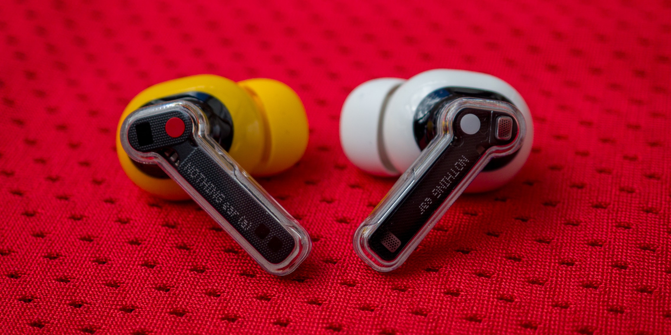 Nothing Ear und Ear (a) im Test: Hervorragende In-Ear-Kopfhörer