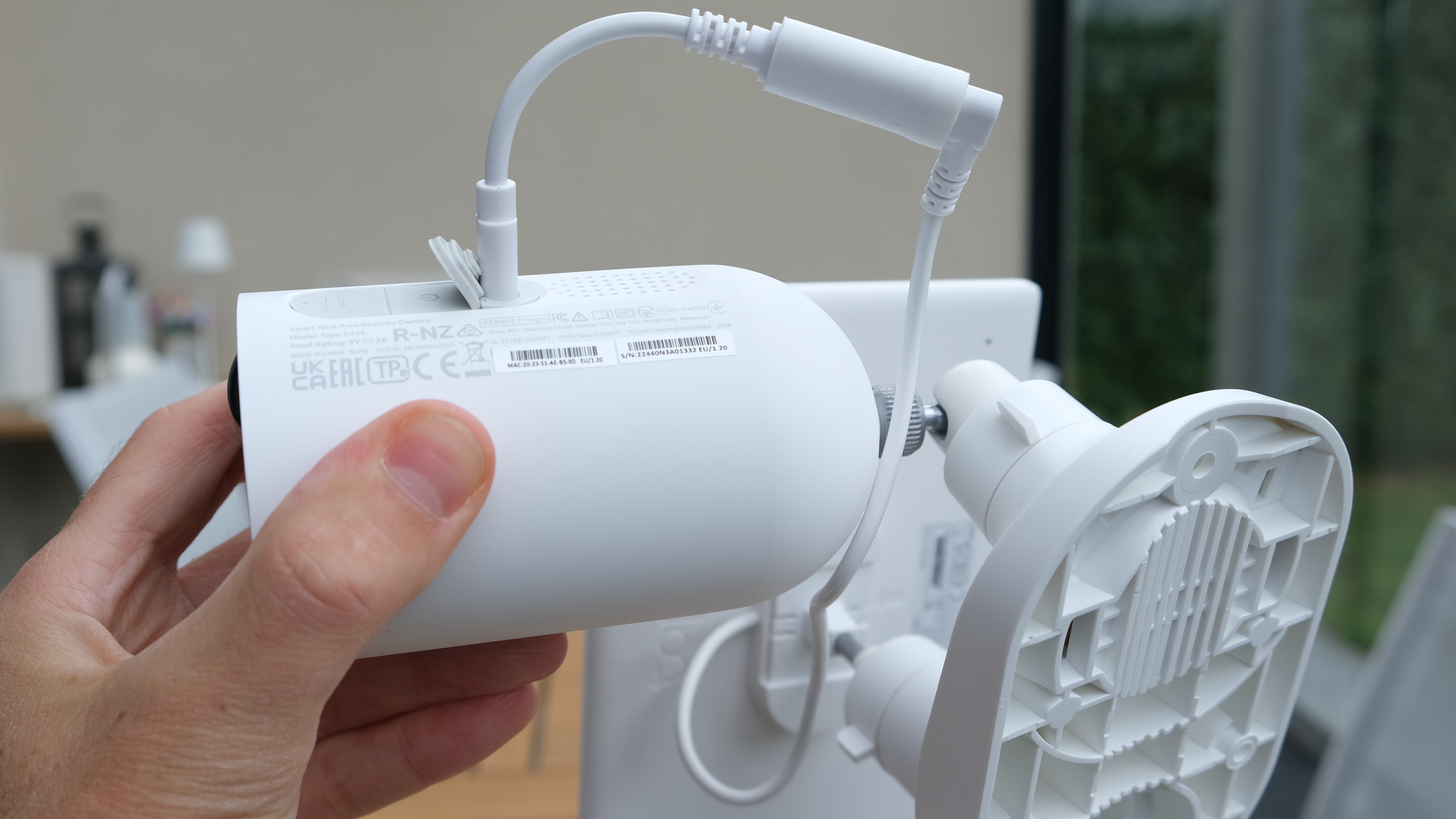 Tapo C425 KIT | Smart Wire-Free Security Camera and Solar