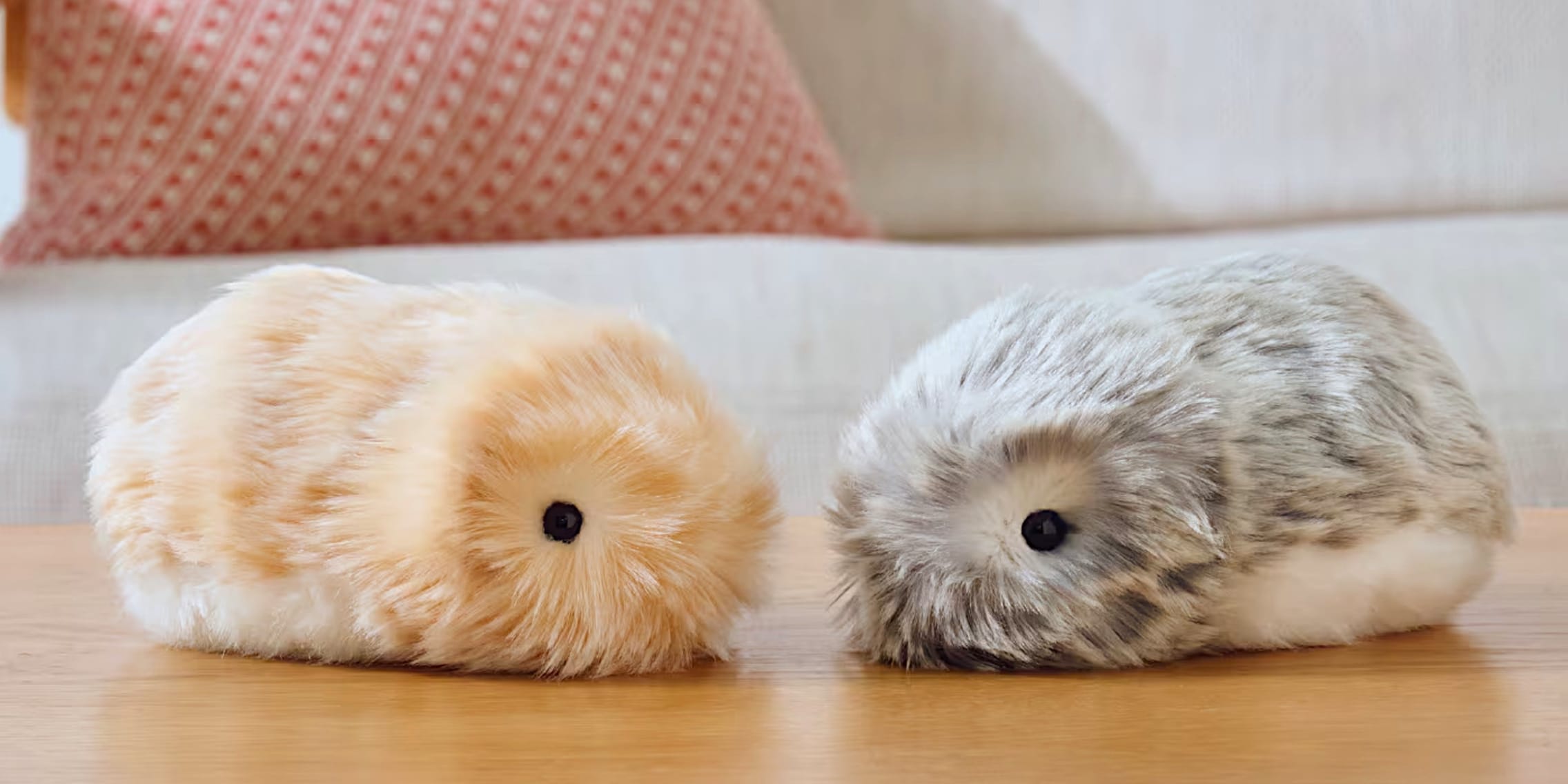 モフリン　moflin CACIO A cuddly robot from Casio aims to make people in Japan happier