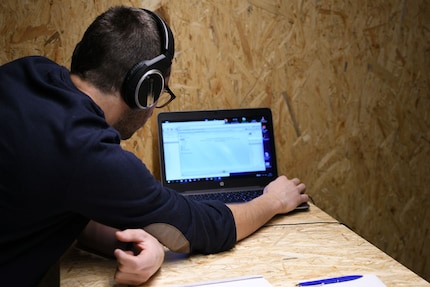 Audio-Experte Dimitri kennt solche Tests. Er macht sich keine Illusionen und nur vier Angaben. Die stimmen dann wenigstens.