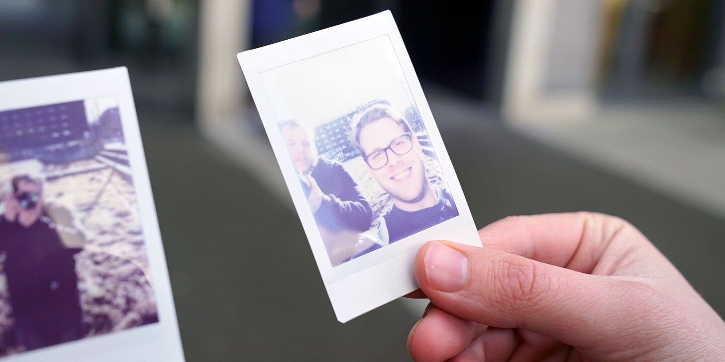 Instax Mini 9: Eine Kamera zelebriert das Anti-Foto