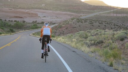 The endless tarmac does not deter her: Nicole Reist is fully focussed on the moment.