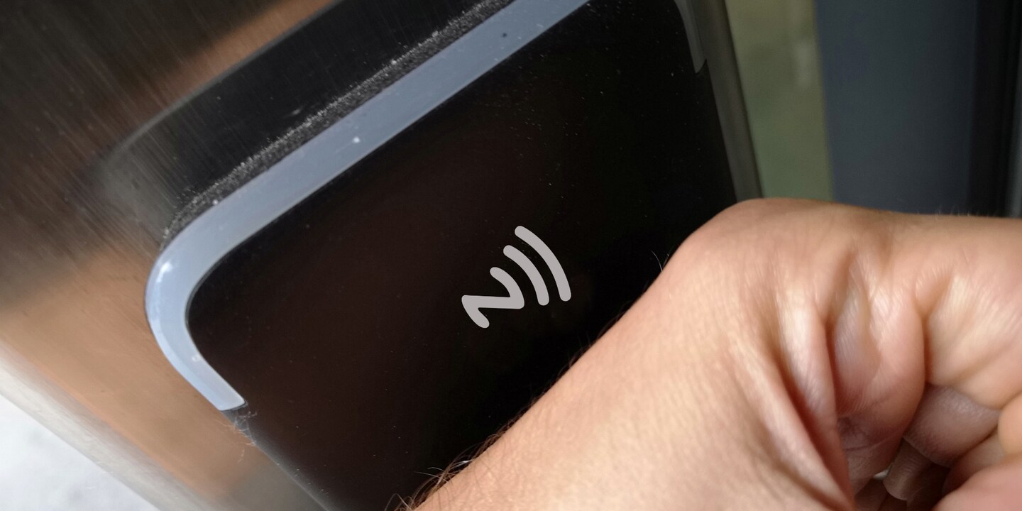 Hacking Cyborgs: Sicherheitslücken bei kybernetischen Implantaten