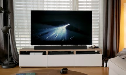 The contrast range between the light and dark areas of the picture is sublime-good for an LCD