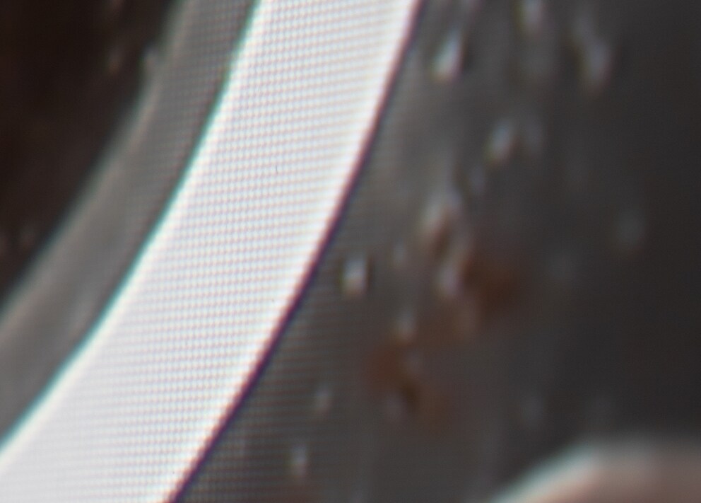Aus einem Pixelraster werden zwei nebeneinanderliegende, die sich leicht überlagern