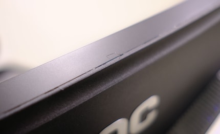  Apart from the top edge, where the plastic frays easily, the finish is impeccable.