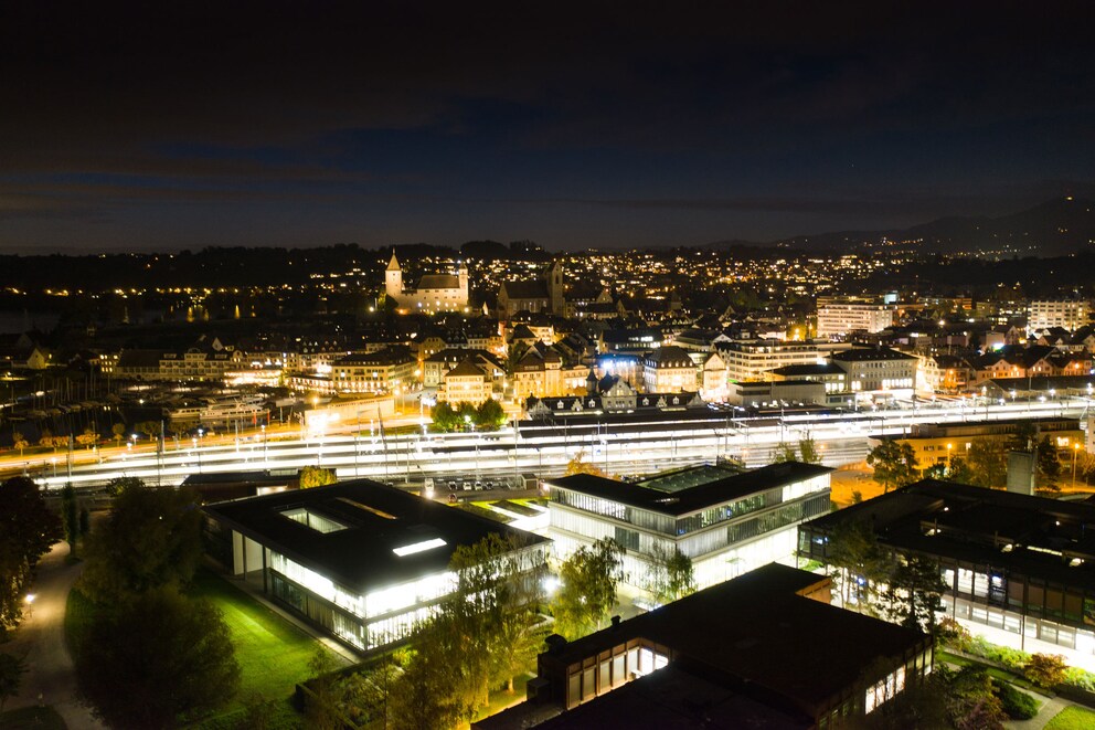 4 sek bei f/2.8 und ISO 100