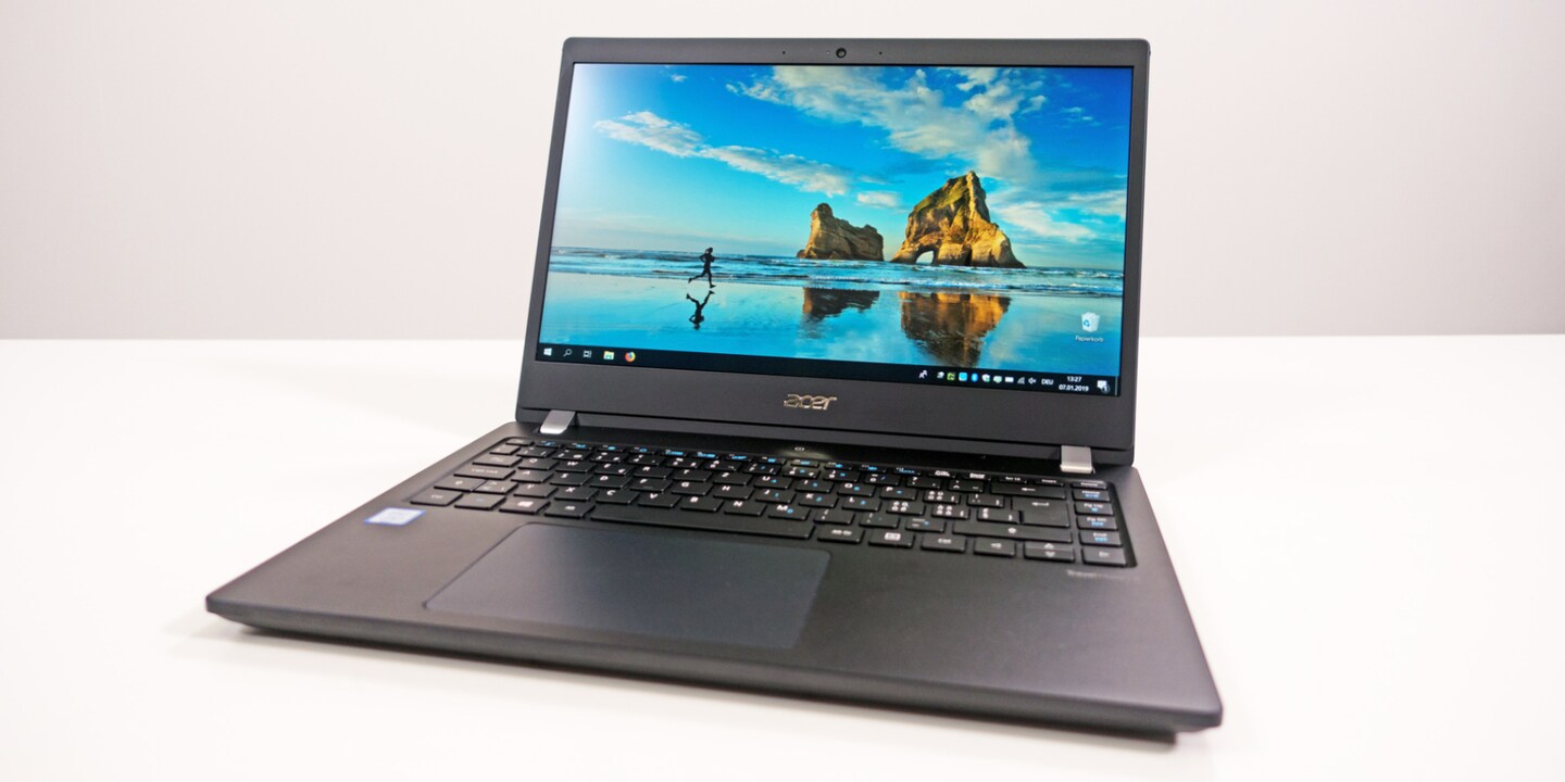 Black is beautiful: Acer TravelMate X3