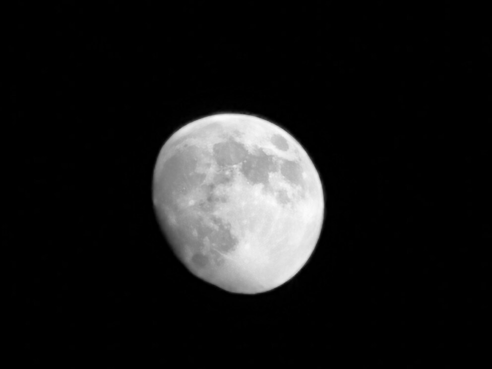 Der Mond im 50x Zoom