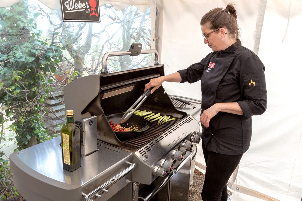 Claudine grillt gerne leichte Gerichte mit Fisch.