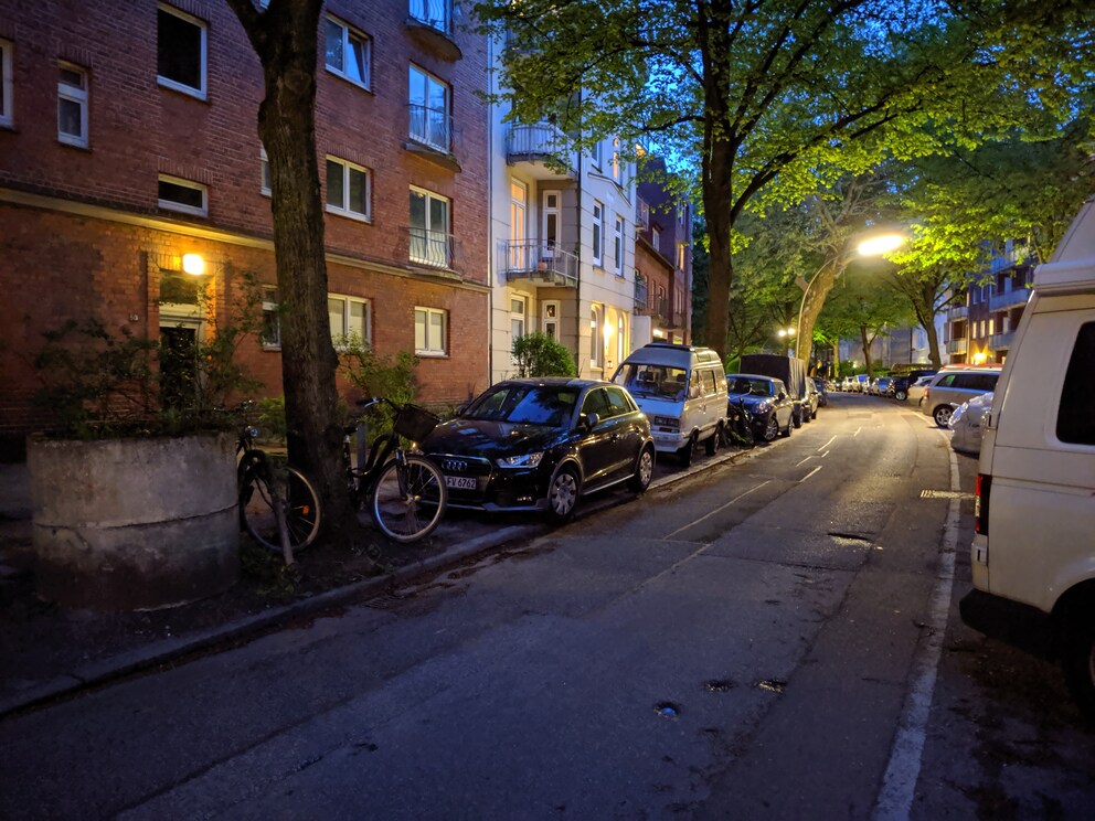 So hell kann die Nacht sein.