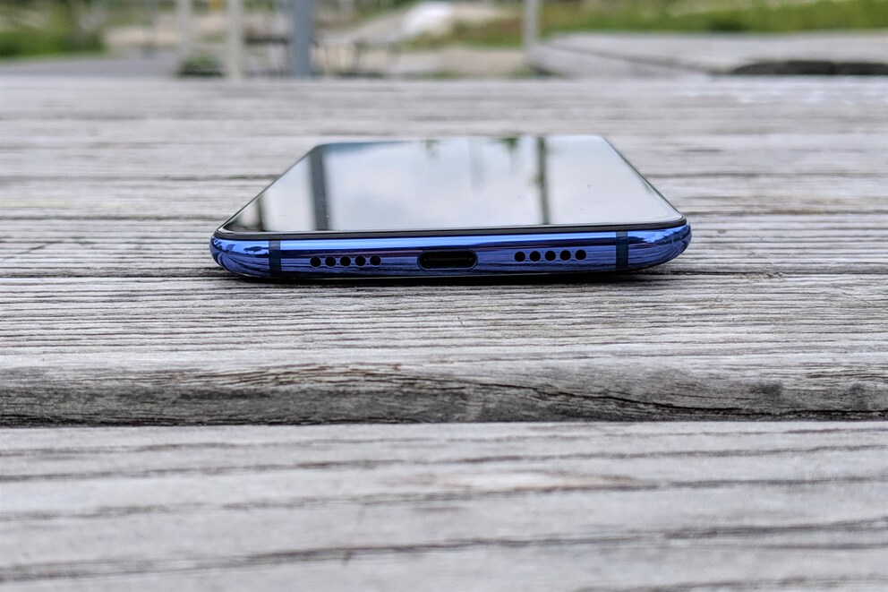Denn Akku lädst du über den USB-C-Anschluss.