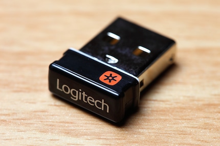 Der Unifying-Empfänger macht Logitech-Peripherie und damit verbundene Rechner unsicher. Quelle: Wikipedia