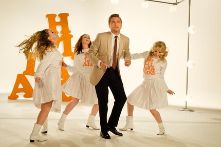 Leonardo DiCaprio tanzt den Twist als Rick Dalton – mit Zigarette in der Hand