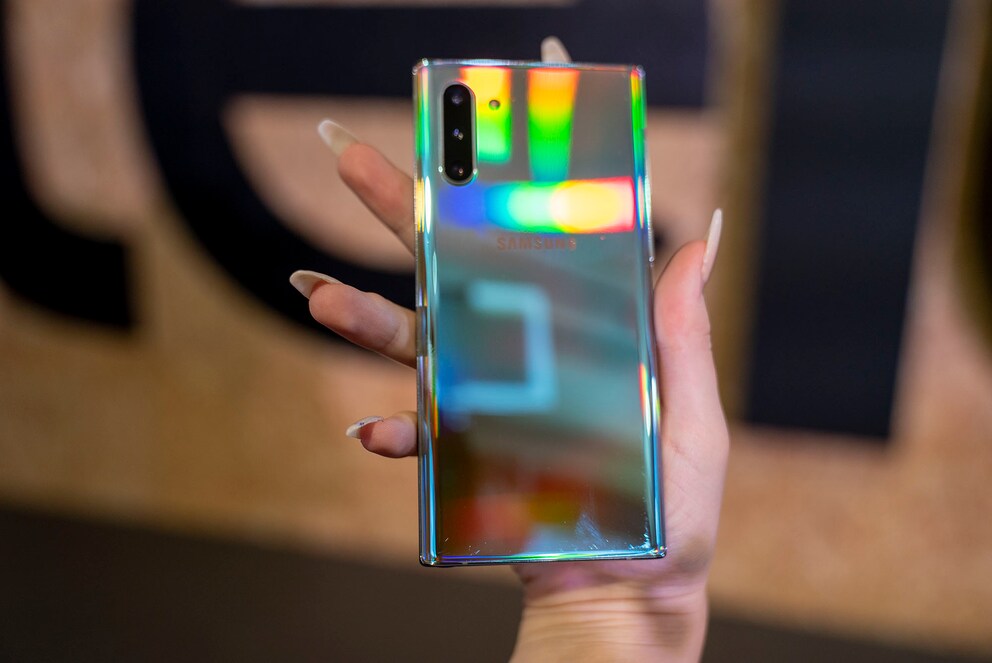 Die Farbe Aurora Glow stiehlt die Show und kein Foto wird der Farbe je gerecht werden können