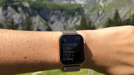 Tracking all important data while hiking. One look at my wrist is enough to see everything I need to know.