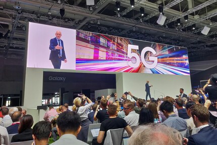 Benjamin Braun, Chief Marketing Officer of Samsung Europe, is thrilled by the Galaxy Fold 5G.