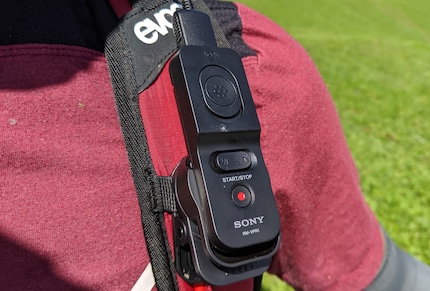Die Sony-Fernbedienung bietet wenig Mehrwert.