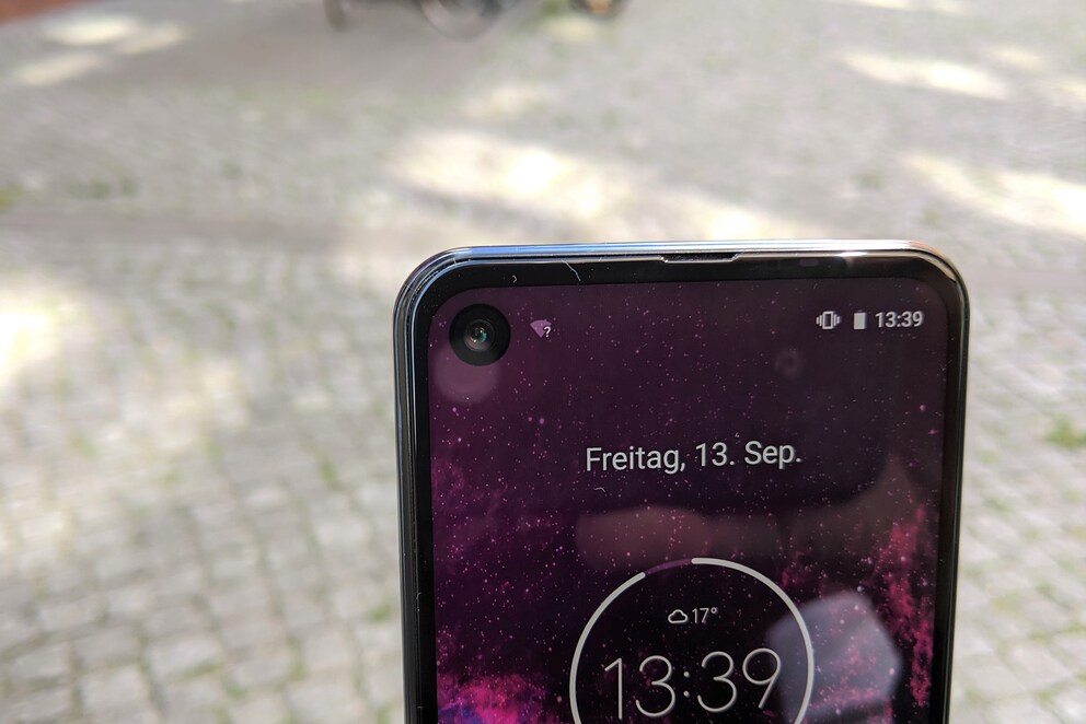 Die Frontkamera im Display-Loch