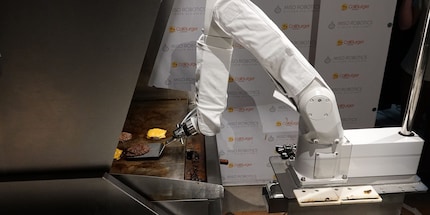 Ein Roboter-Burgerbrater: Bald auch im McDonald's deines Vertrauens? Quelle: USA Today