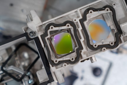 Hier würden eigentlich zwei Laser-Module durch die Linsen strahlen.