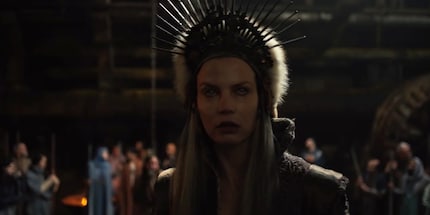 Sylvia Hoeks als Queen Kane ist keine Fehlbesetzung, aber komische kreative Entscheidungen trifft sie schon.