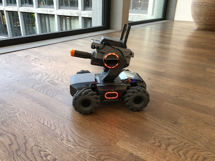 Ready to rumble: Der RoboMaster S1 ist aufgeladen und einsatzbereit.