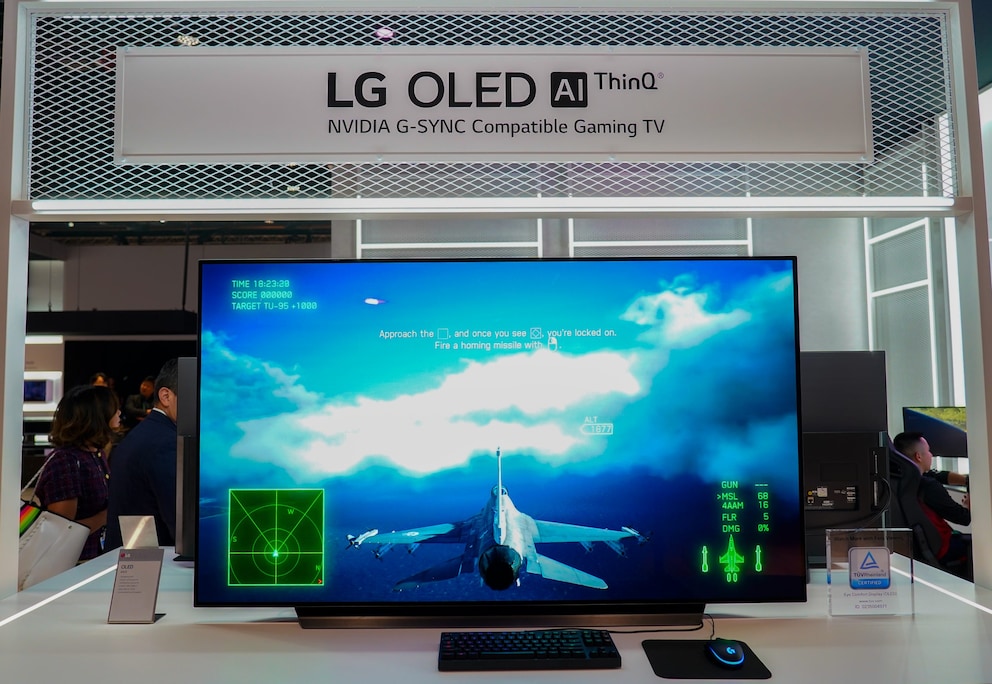 LG's new 48-inch TV also aims to wow gamers.