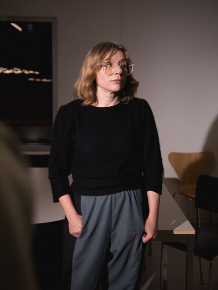 In order to improve palliative care, Bitten takes a critical look at the lifestyle surrounding death and interviews carers in return.