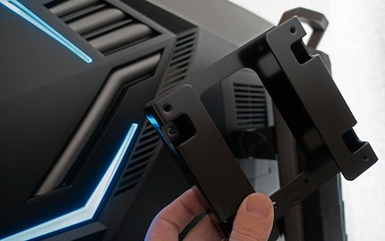 Der Predator X35 ist VESA (100 x 100 mm) kompatibel.