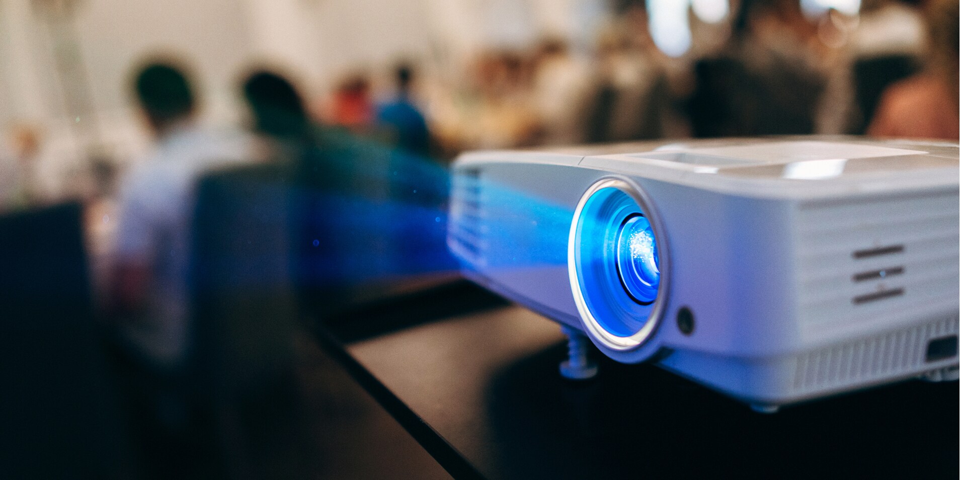Projector instead of TV what you need to know about projectors Galaxus