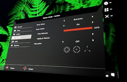 Willst du 200 Hz, musst du in den Einstellungen «Over Clock» aktivieren.