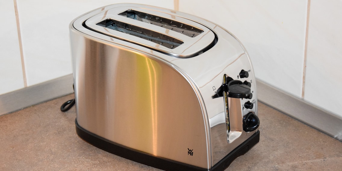 Edelstahl-Toaster WMF Stelio im Test