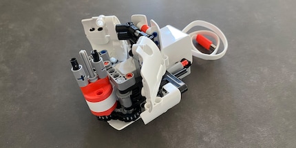 Nach dem dritten Schritt sieht der Roboter noch nicht wie ein Roboter aus.