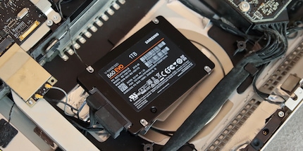So ist die SSD nicht optimal befestigt.