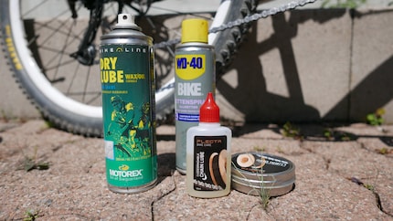 Dry Lube? Wet Lube? Allwetterspray, beziehungsweise Öl? Die Auswahl ist gross.