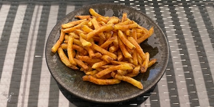The chips made from waxy potatoes taste great.