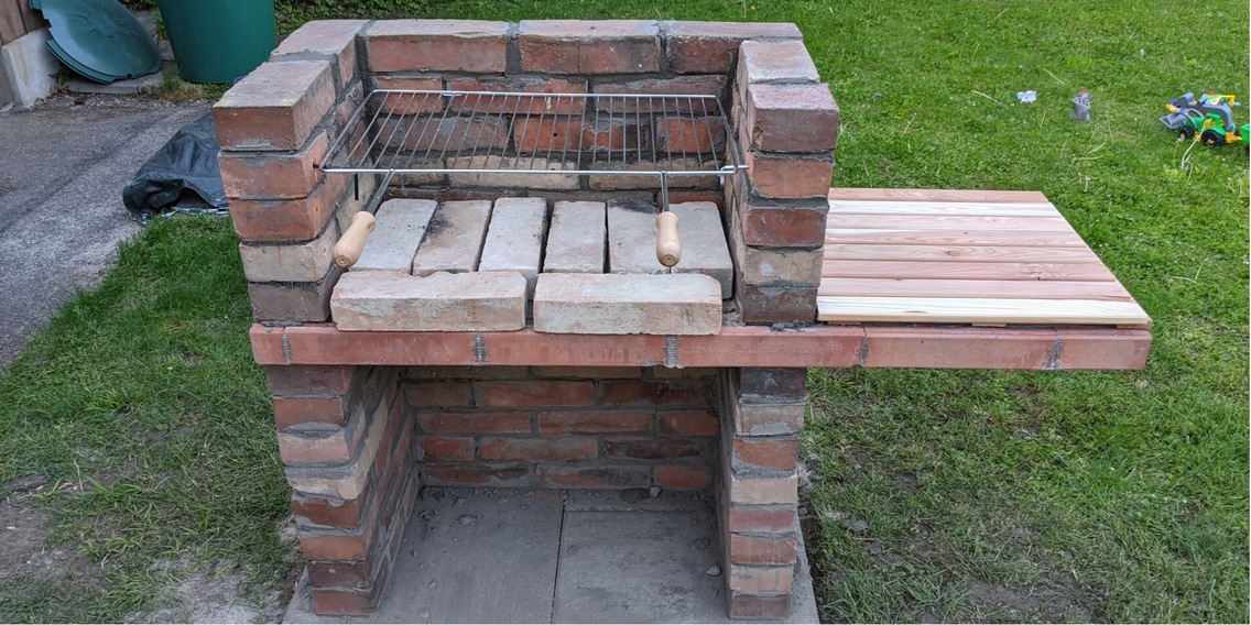 Building a barbecue outlet