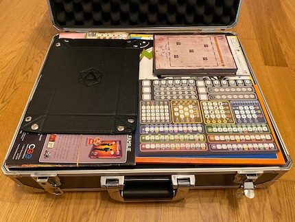 Accessories and instructions that need to go in the case lid