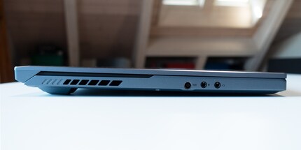Mains connection and two 3.5 mm jack connection for headphones and microphone.