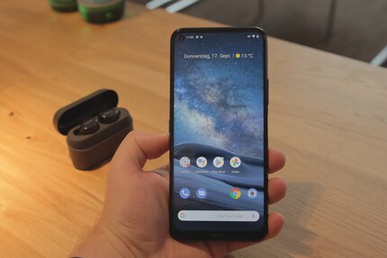 Das Nokia 8.3 5G ist verdammt groß.