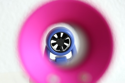 The opening on the head of the hairdryer lets me focus the air flow directly onto the windmill.