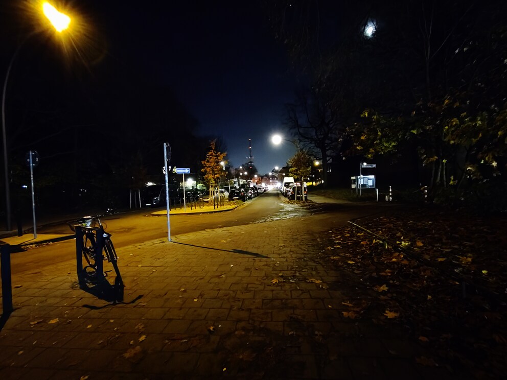 Weitwinkelkamera des OnePlus Nord bei Nacht