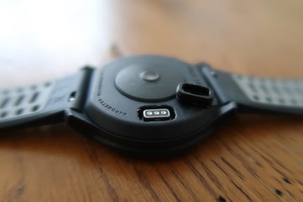 The little black thing protects against dirt.