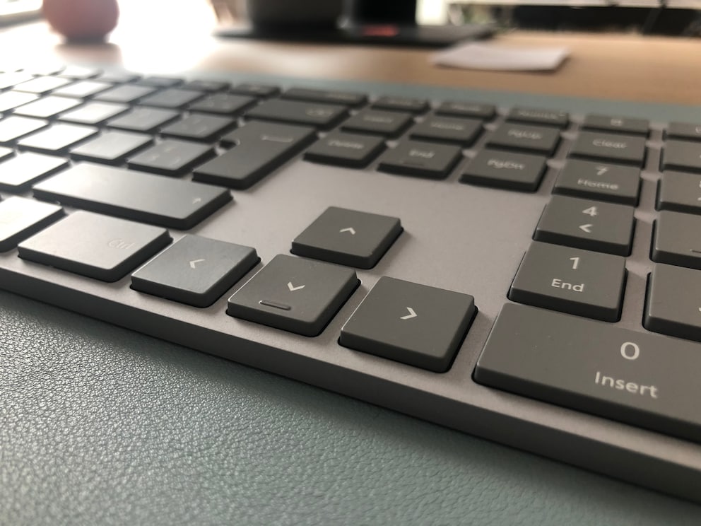 In Reih und Glied und ohne Abstände: die Tasten auf dem Surface Keyboard.