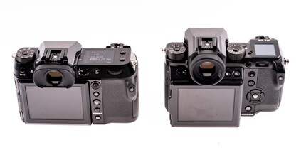 Links Fujifilm GFX100S, rechts Fujiiflm GFX50S