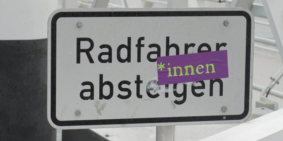 Frauen erwähnen statt mitmeinen:  Ich ändere meine Sprache