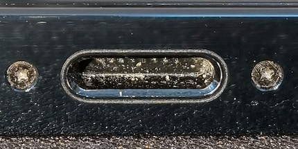 Dreckschleuder Lightning-Adapter, die wohl grösste physische Schwachstelle des iPhones.