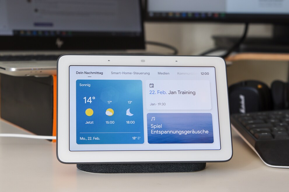 Wetter und Kalendereinträge, der Nest Hub ist ein kleines Info-Display.