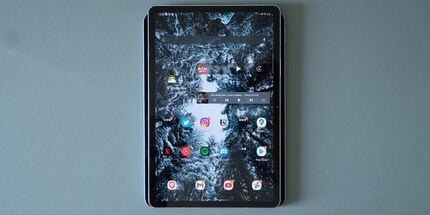Das Galaxy Tab ist wegen des 16:10-Bildformats länger und schmaler als das iPad.